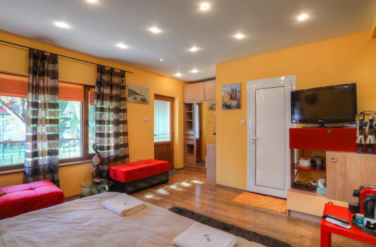 Exotic Guest House Plovdiv Eksteriør bilde